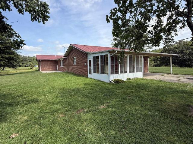 House for sale in Jasonville, Indiana