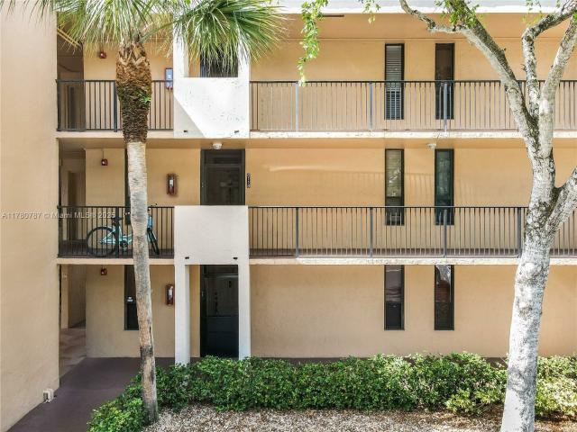 Condo for sale in Margate