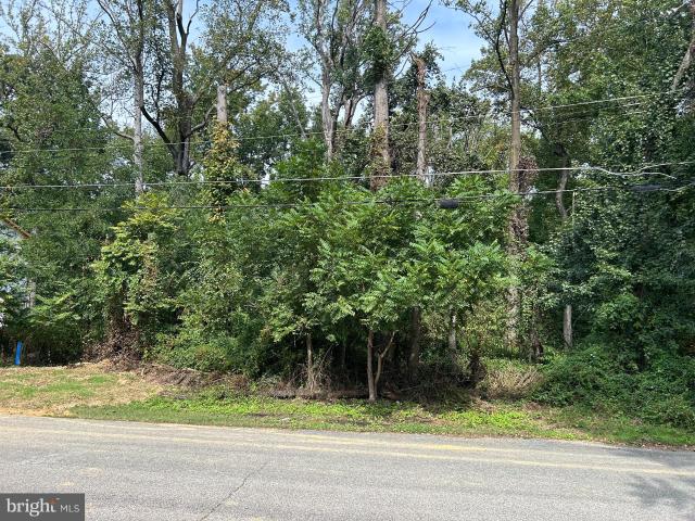 Land for sale in Suitland, Maryland