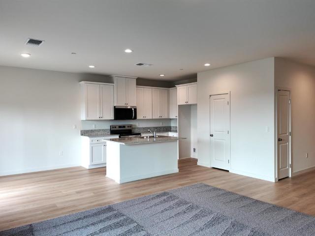 House for sale in Bakersfield, Kern County