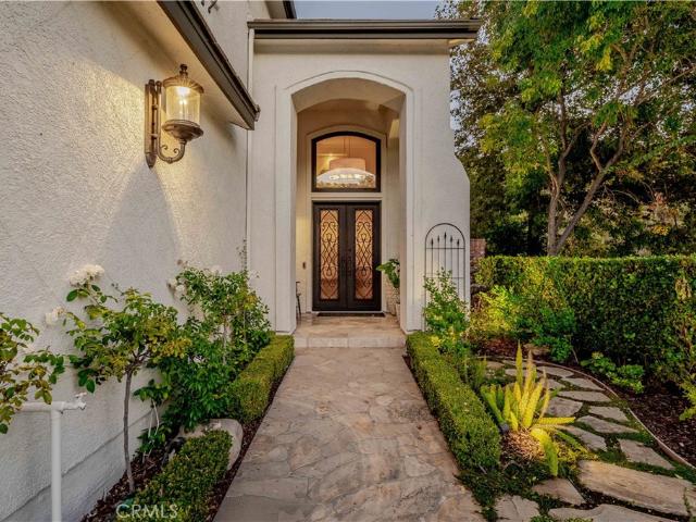 House for sale in Oak Park, California