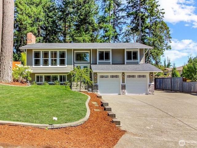 House for sale in University Place, Washington