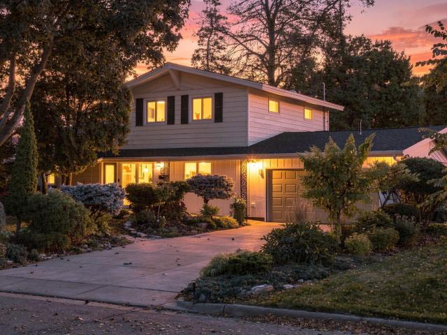 House for sale in Edina, Hennepin County