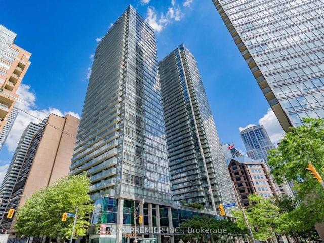 Condo for rent in Toronto Centre, Toronto