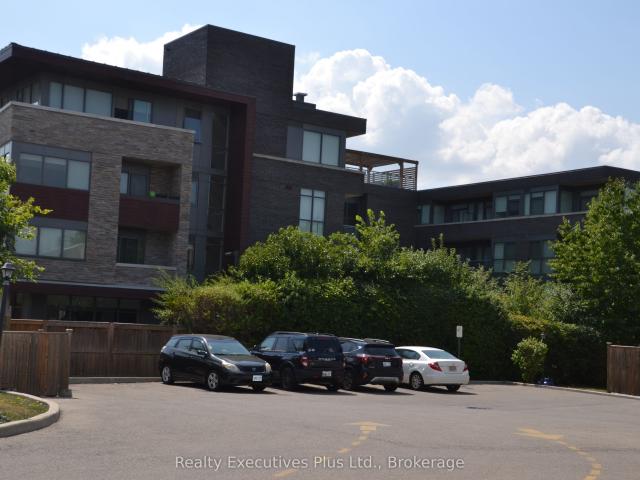 Condo for sale in Burlington, Ontario