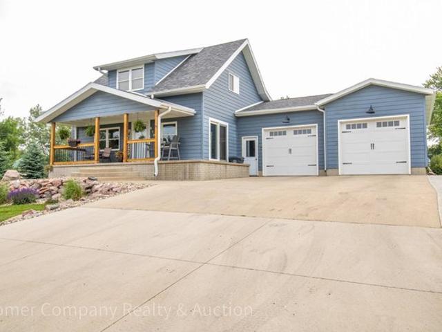 House for sale in Doon, Lyon County