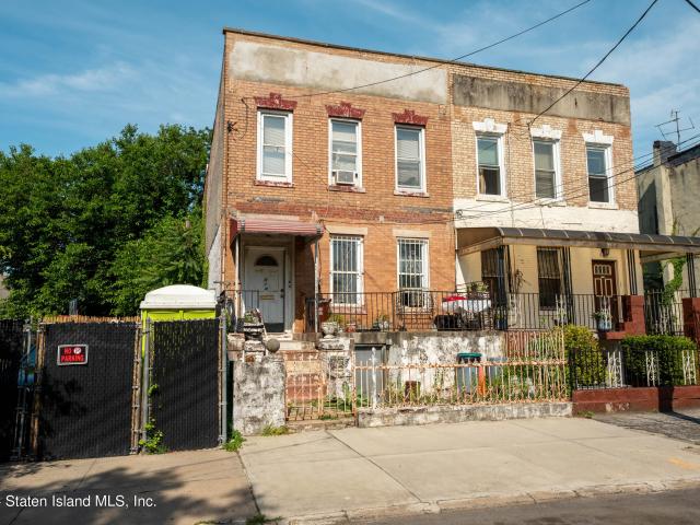 Duplex for sale in Arverne, New York