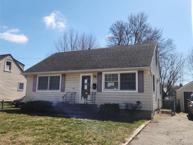 Property for sale in Babylon, New York