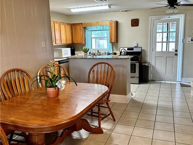 House for sale in River Ridge, Jefferson Parish