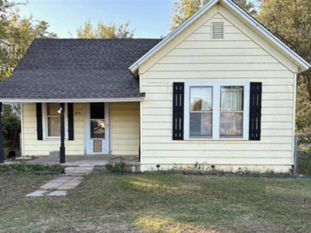 House for sale in Apache, Caddo County