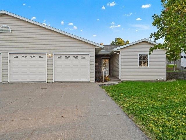 Townhouse for sale in Epworth, Dubuque County