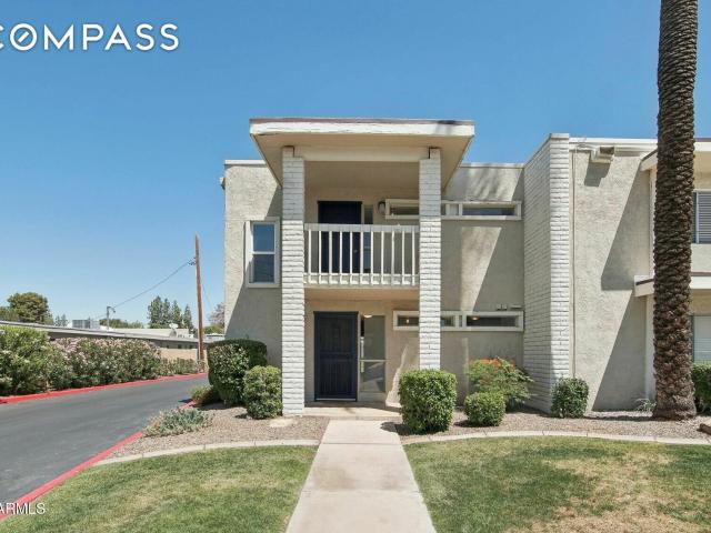 Townhouse for sale in Phoenix