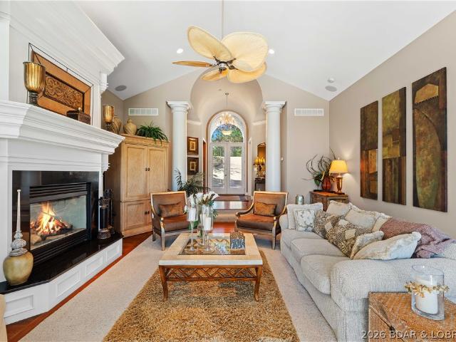 House for sale in Sunrise Beach, Camden County