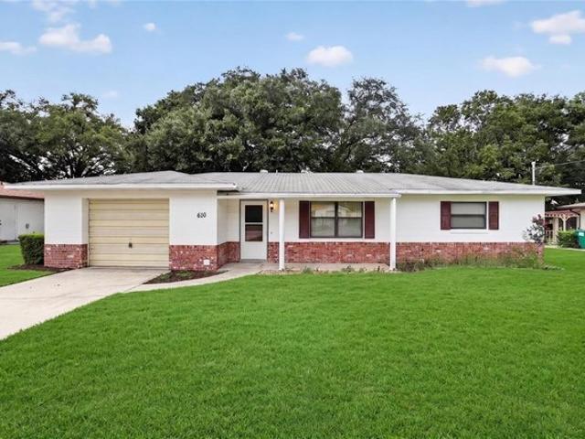 House for sale in Lady Lake, Florida