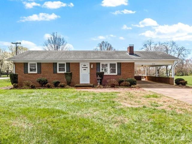 House for sale in Boonville, North Carolina