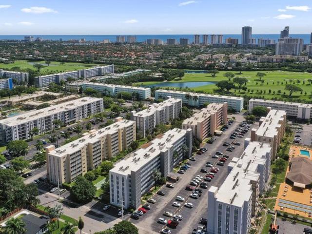 Condo for sale in Hallandale, Florida