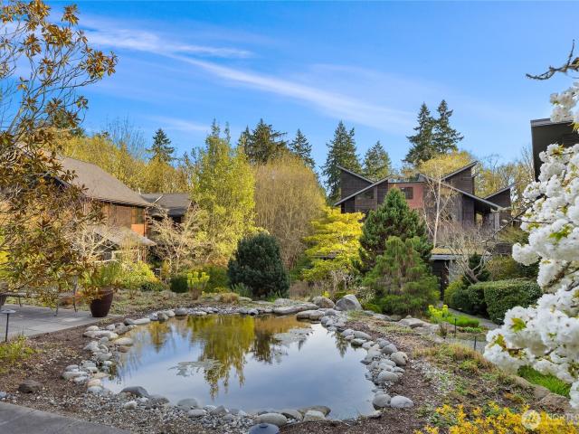 Condo for sale in Bainbridge Island, Washington