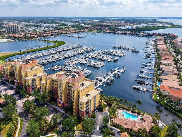 Condo for sale in Palmetto, Florida