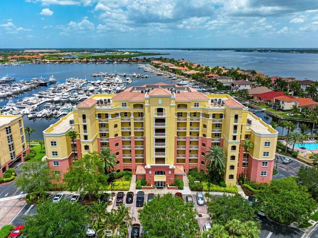 Condo for sale in Palmetto, Florida