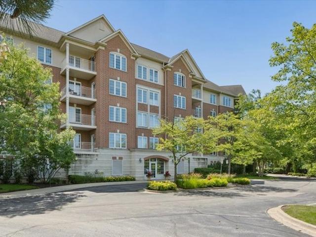 Condo for sale in Deerfield, Illinois