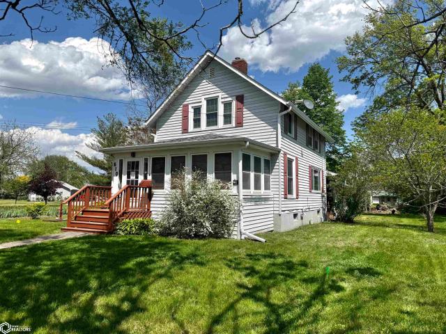 House for sale in Chariton, Iowa