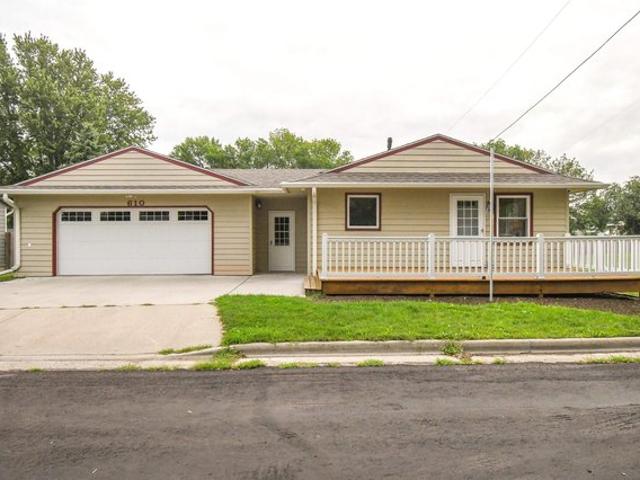 House for sale in Lennox, South Dakota