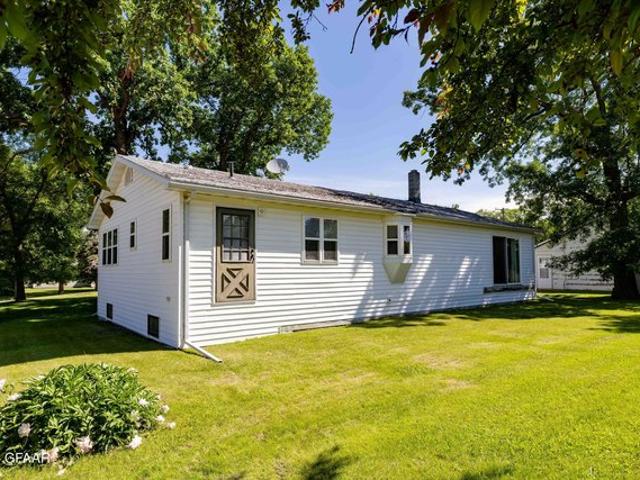 House for sale in Hallock, Minnesota