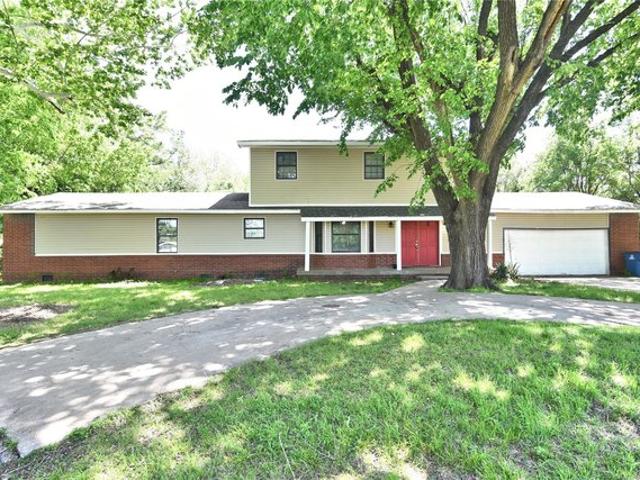 House for sale in Oilton, Oklahoma