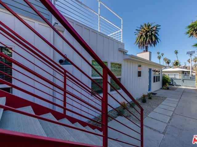 Property for rent in Canoga Park, California