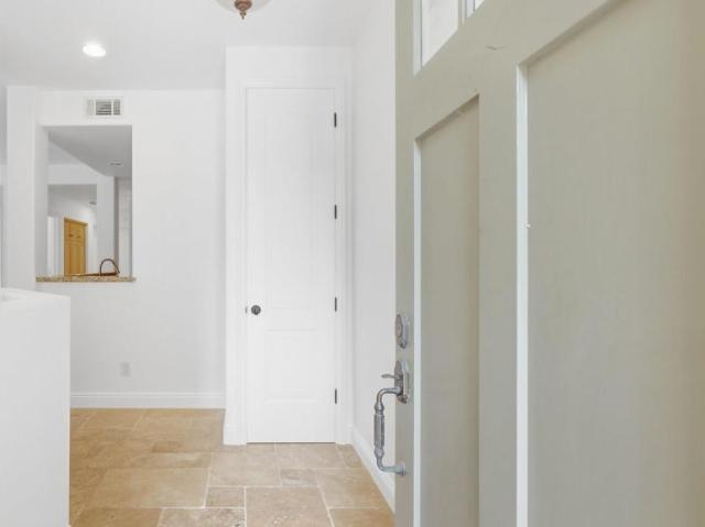Condo for sale in Beach Barber Tract, San Diego
