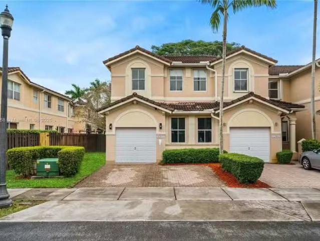 Condo for rent in Miami