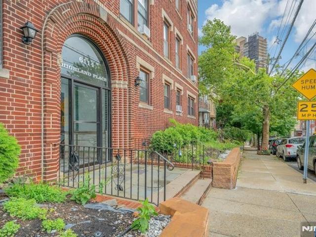 Condo for sale in Hudson, New Jersey