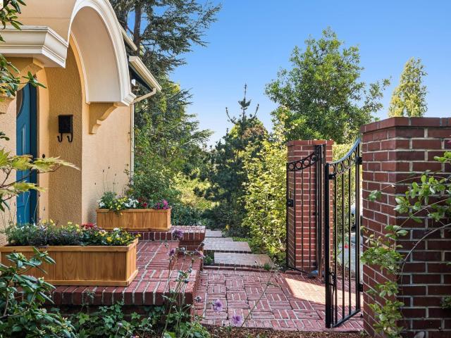 House for sale in Upper Rockridge, Oakland