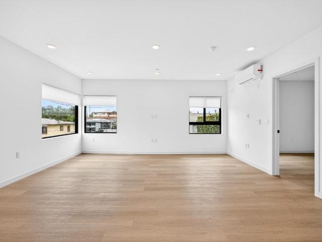 Apartment for rent in Canoga Park, California