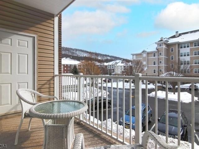Condo for sale in Passaic, New Jersey