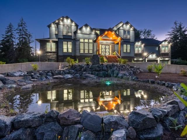 House for sale in Clayoquot, British Columbia