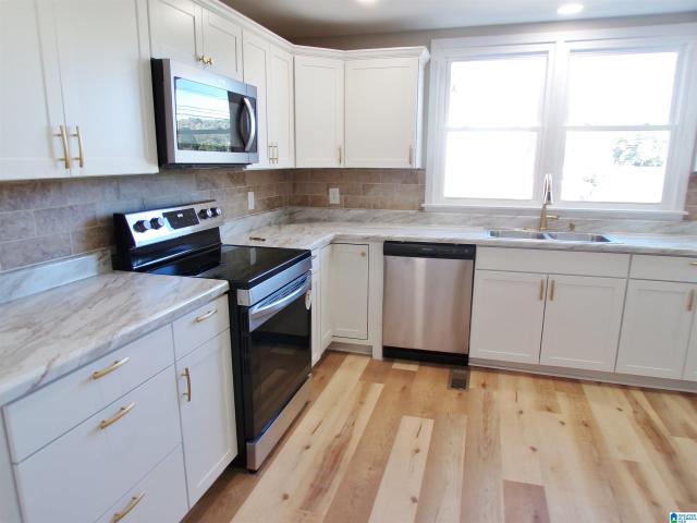House for sale in Lenlock, Anniston