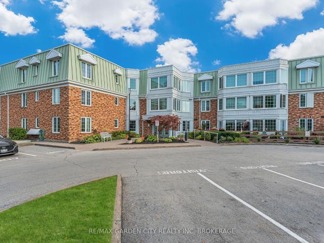 Condo for sale in Niagara, Ontario