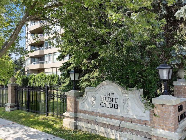 Condo for sale in Toronto, Golden Horseshoe
