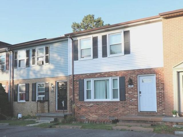 Townhouse for sale in Virginia