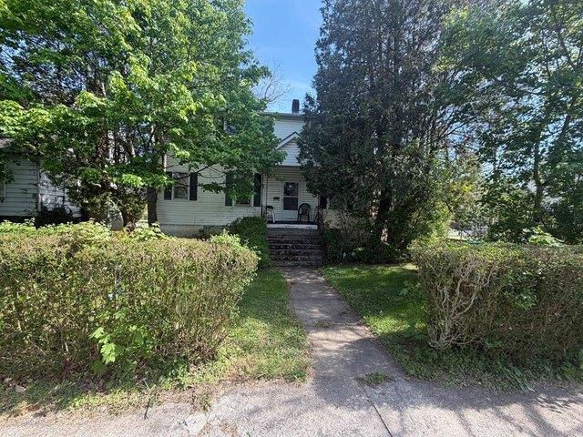 House for sale in Bluefield, West Virginia