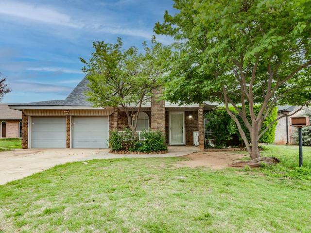 House for sale in Yukon, Oklahoma