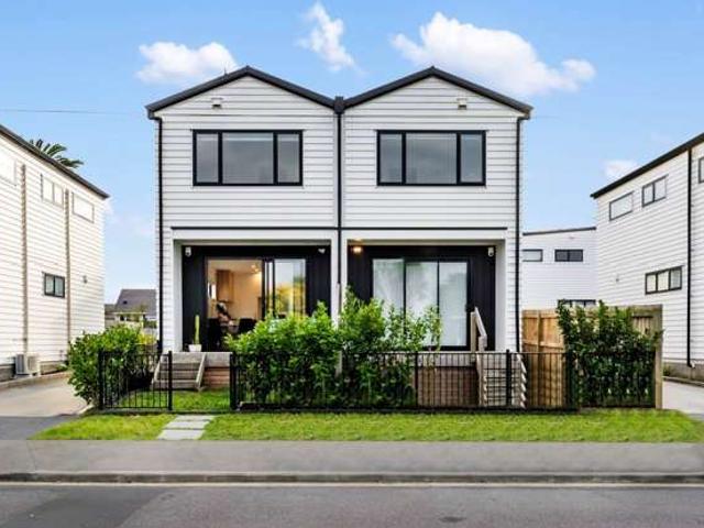 Townhouse for rent in Panmure, Oroua County