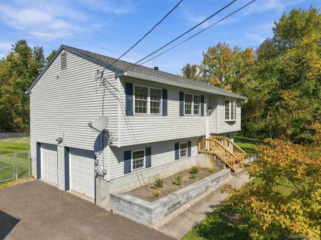 House for sale in Elting Corners, Town of Lloyd