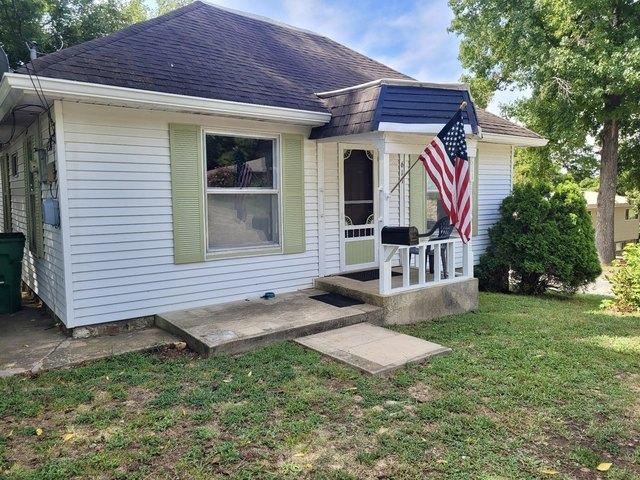 House for sale in Thayer, Missouri