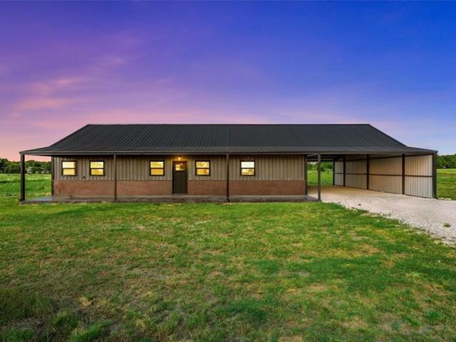 House for sale in China Spring, Texas