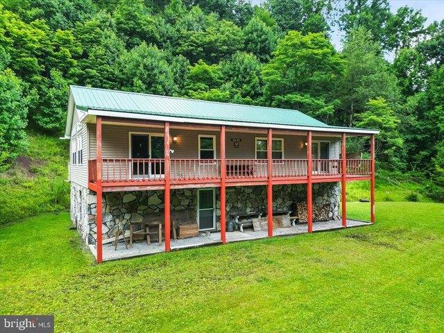 House for sale in Garrett, Maryland