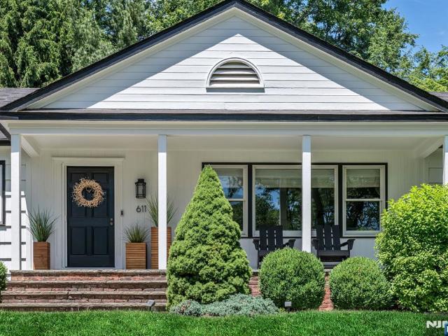 House for sale in Wyckoff, New Jersey