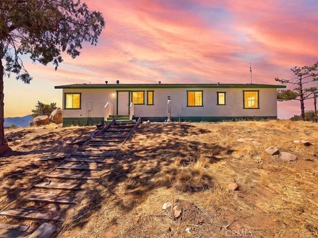 House for sale in Anza, California