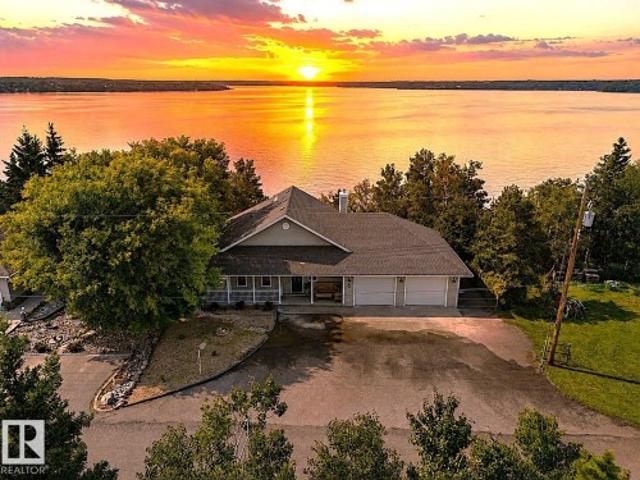 House for sale in Alberta